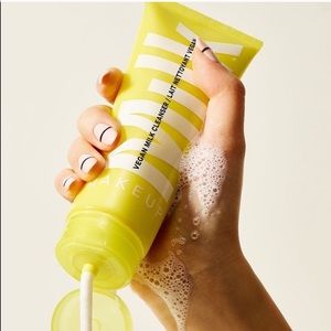 NIB Milk Makeup Vegan Milk Cleanser Full Size